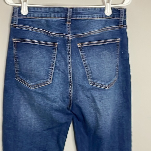 Celebrity Pink 5- Button Fly Factory Distressed Skinny Jeans- size 30 - Picture 4 of 11